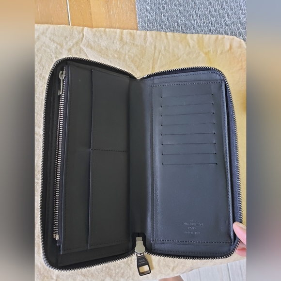 Authentic Louis Vuitton Damier Infini Zippy Black Long Wallet unisex - Picture 3 of 12